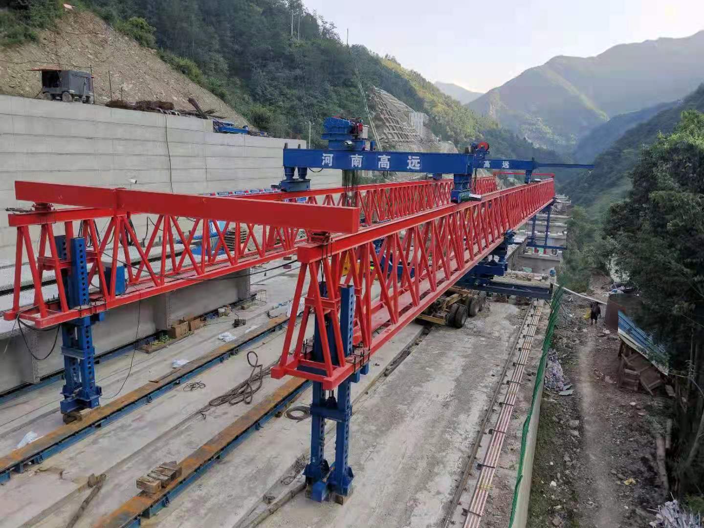 架橋機在使用公路架橋機的過程中會出現(xiàn)的狀況，你知道該怎么避免嗎