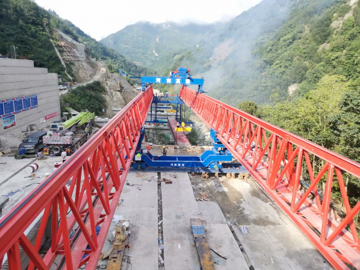 GYLQ200T-40M自平衡過跨架橋機(jī)安裝作業(yè)時(shí)需要哪些工具？